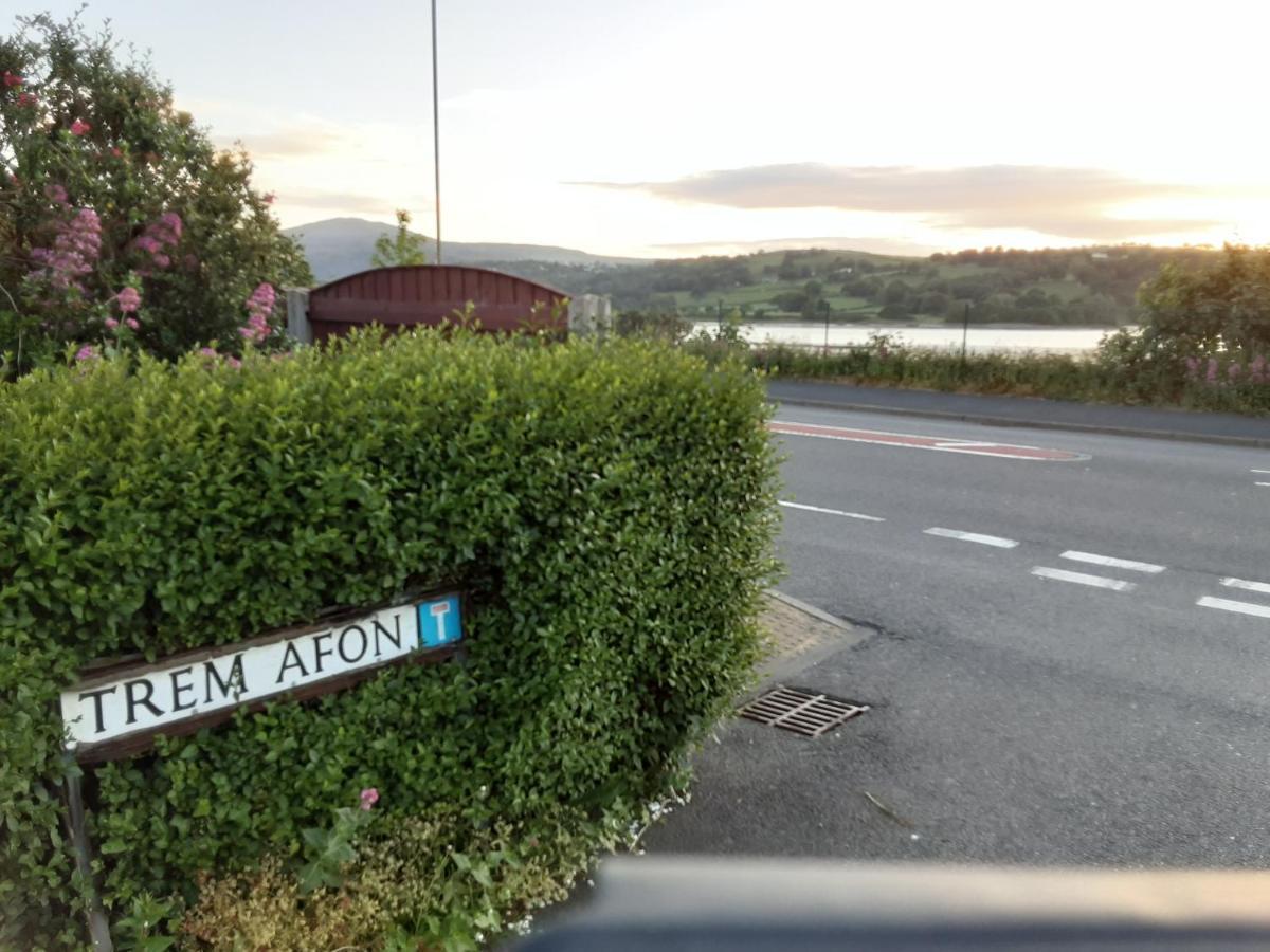 3-Bed Bungalow Near Conwy Valley Close To Castle Колвин Бэй Экстерьер фото