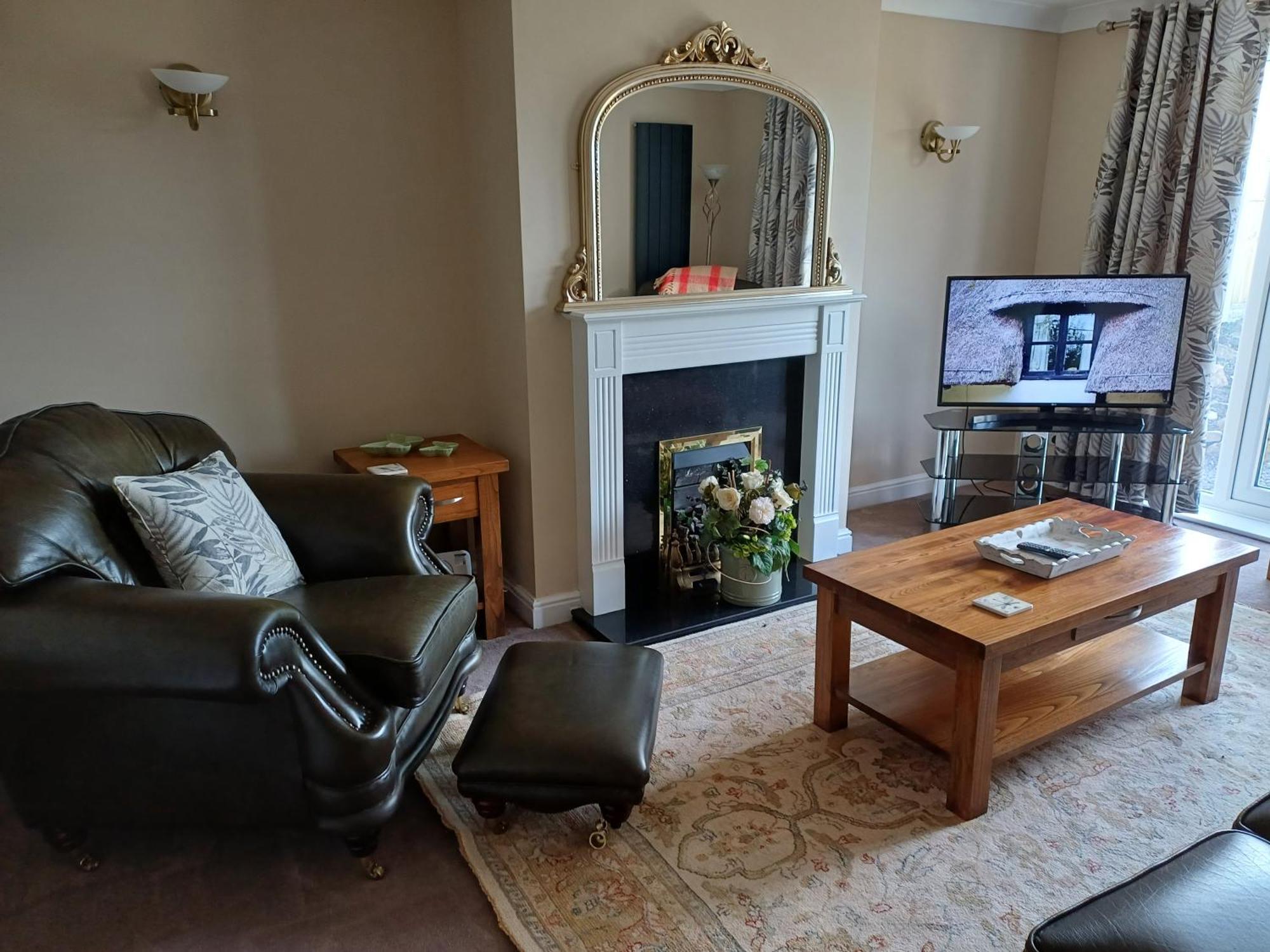 3-Bed Bungalow Near Conwy Valley Close To Castle Колвин Бэй Экстерьер фото